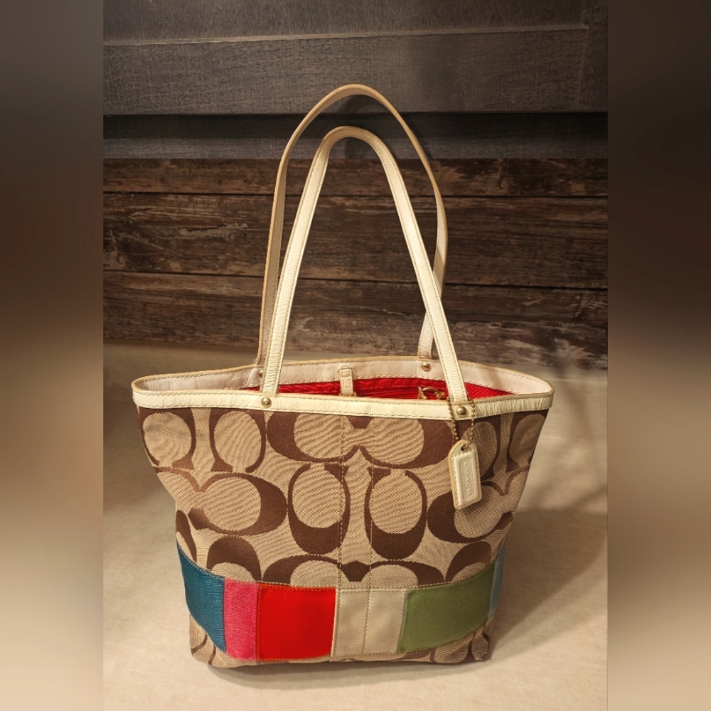 Coach Multi-Color Canvas Jacquard Handbag Purse Clasp Closure A0767-10859